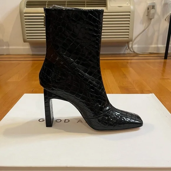 Good American Black Patent Leather Ankle Boots Size 9.5  NWT GOOD AMERICAN PATANT BOOTIES main image 1